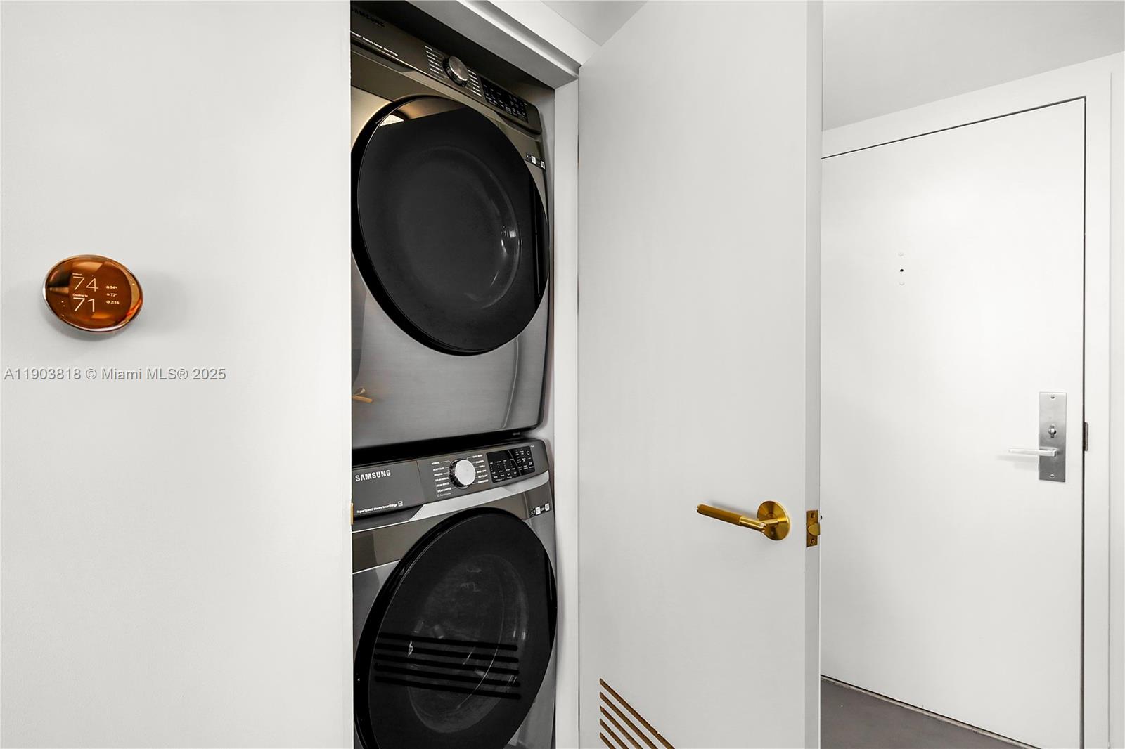 1800 Sunset Harbour Dr # 2105