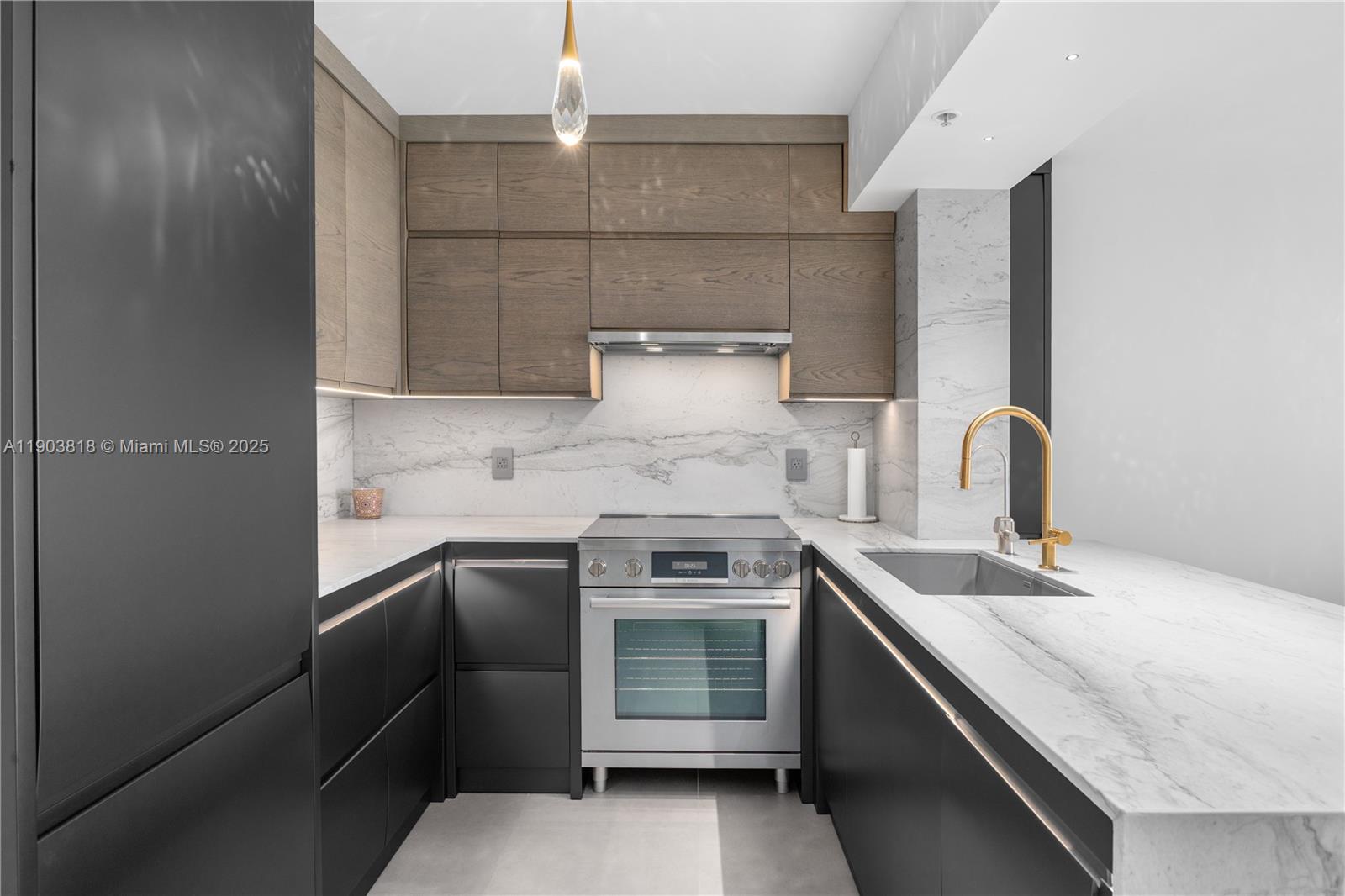 1800 Sunset Harbour Dr # 2105