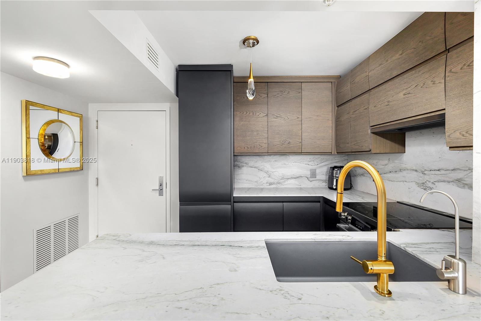 1800 Sunset Harbour Dr # 2105