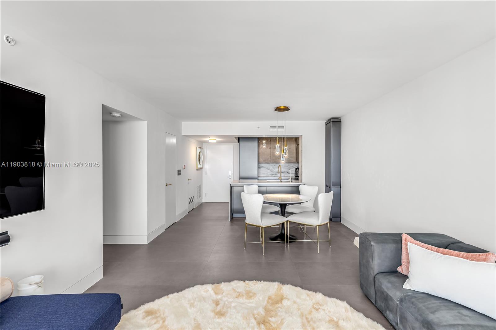 1800 Sunset Harbour Dr # 2105