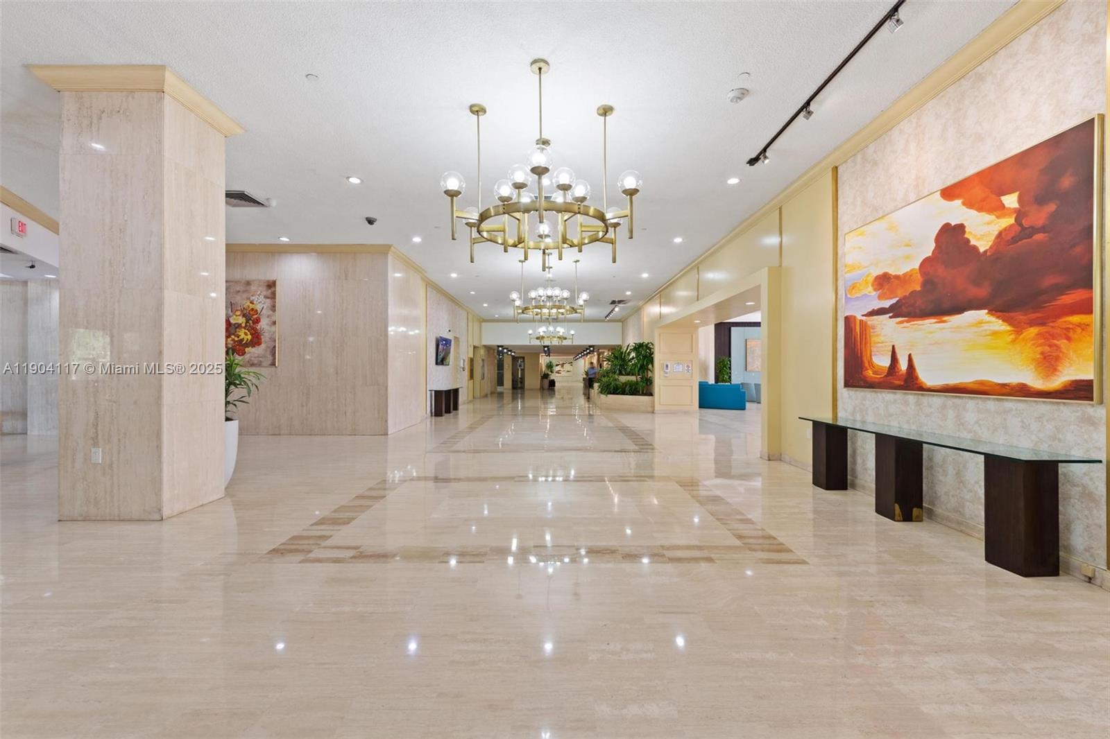 4101 Pine Tree Dr # 707