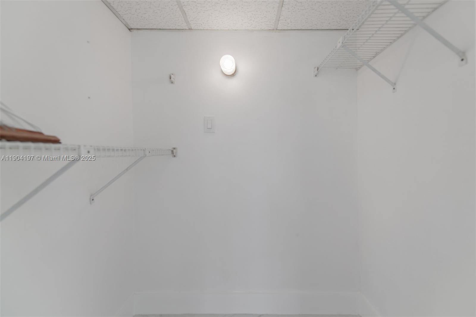 1950 S Ocean Dr # 19A