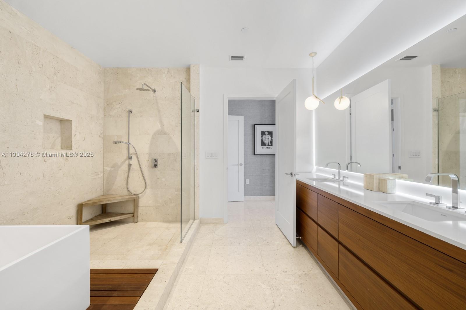 3581 E Glencoe St # 501