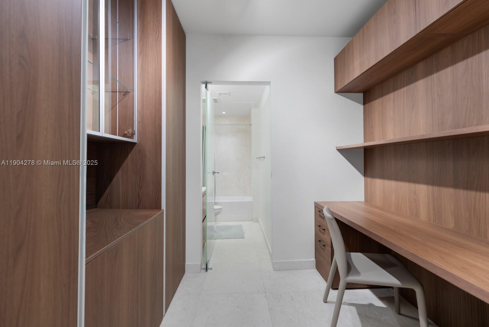 3581 E Glencoe St # 501