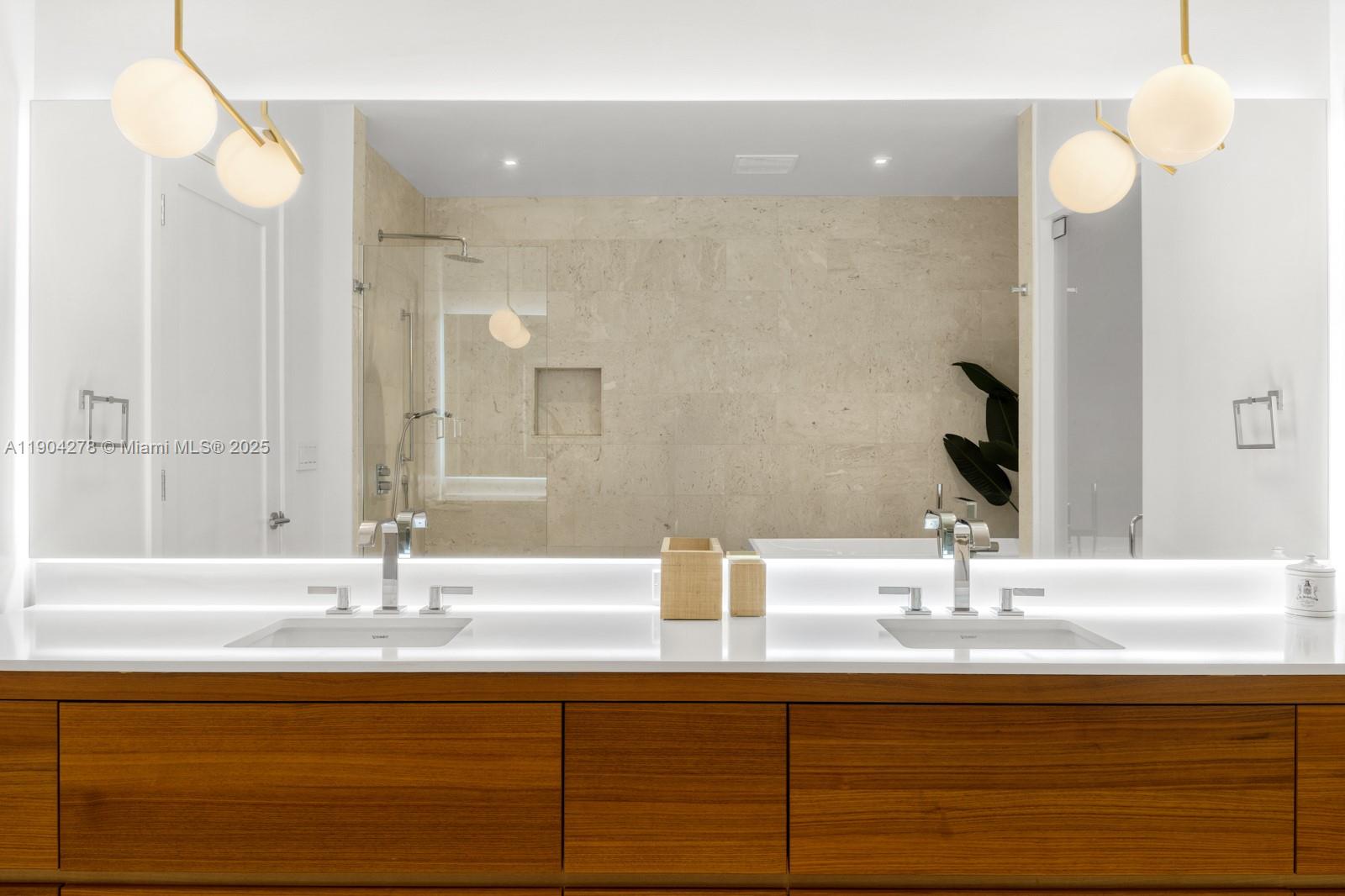 3581 E Glencoe St # 501