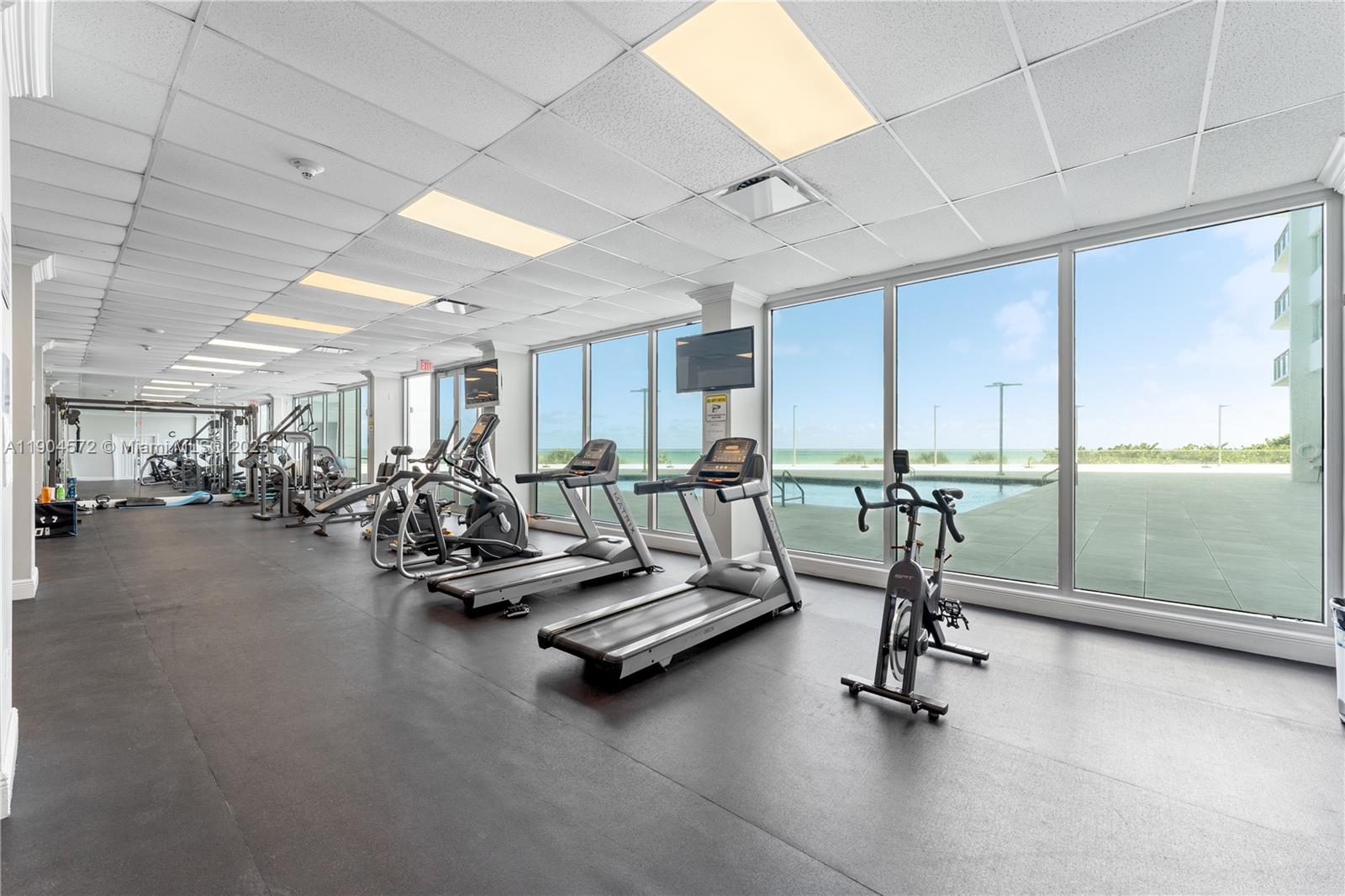 7135 Collins Ave # 1704