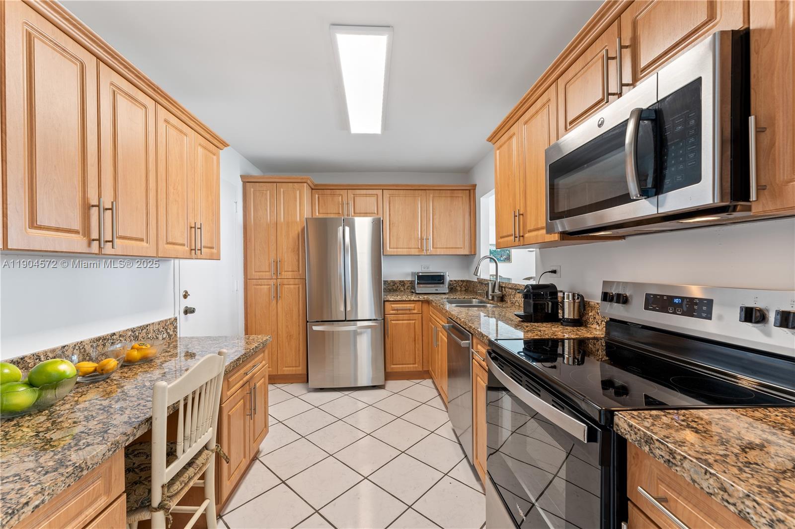 7135 Collins Ave # 1704