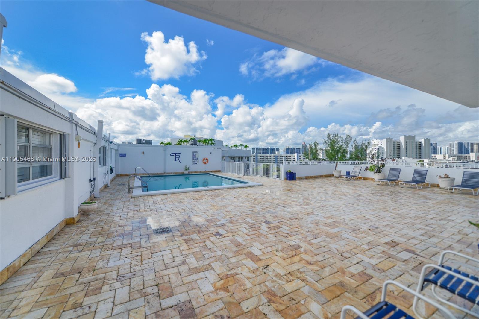 17800 Atlantic Blvd Unit: PH9