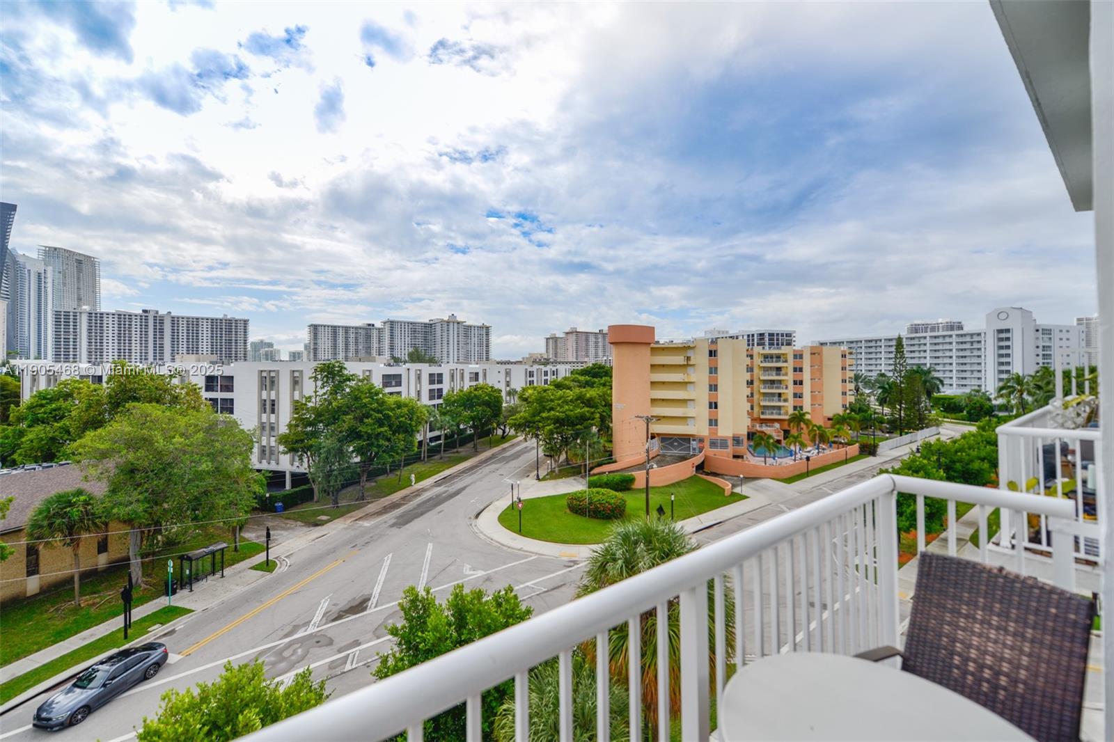 17800 Atlantic Blvd Unit: PH9