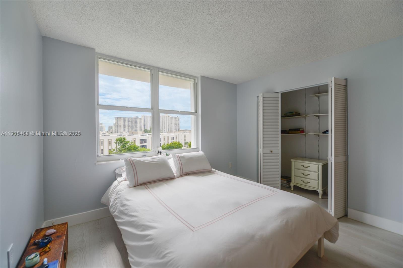 17800 Atlantic Blvd Unit: PH9