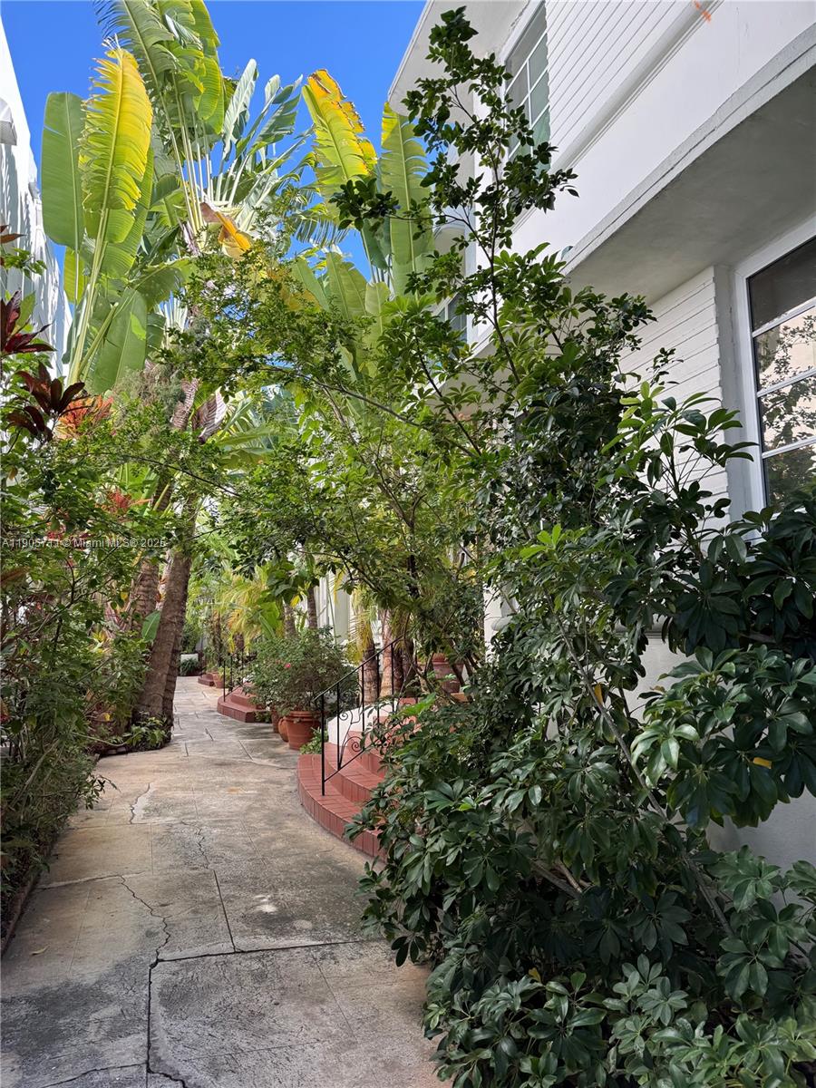 349 Meridian Ave # B103