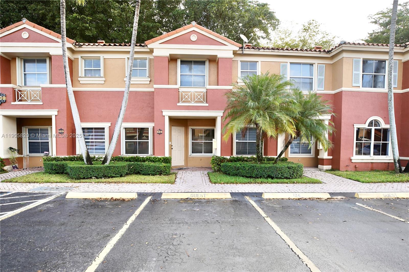 6101 NW 114th Ct # 124