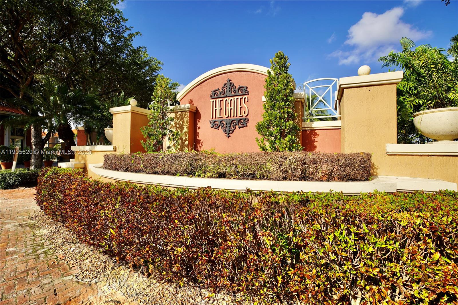 6101 NW 114th Ct # 124