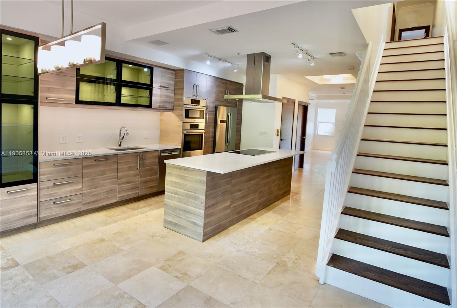 615 Santander Ave # B