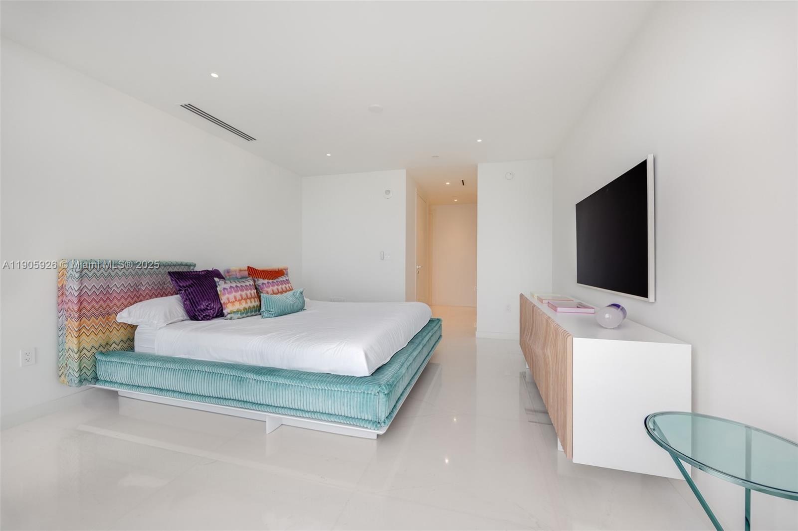 300 Biscayne Boulevard Way # 5205W