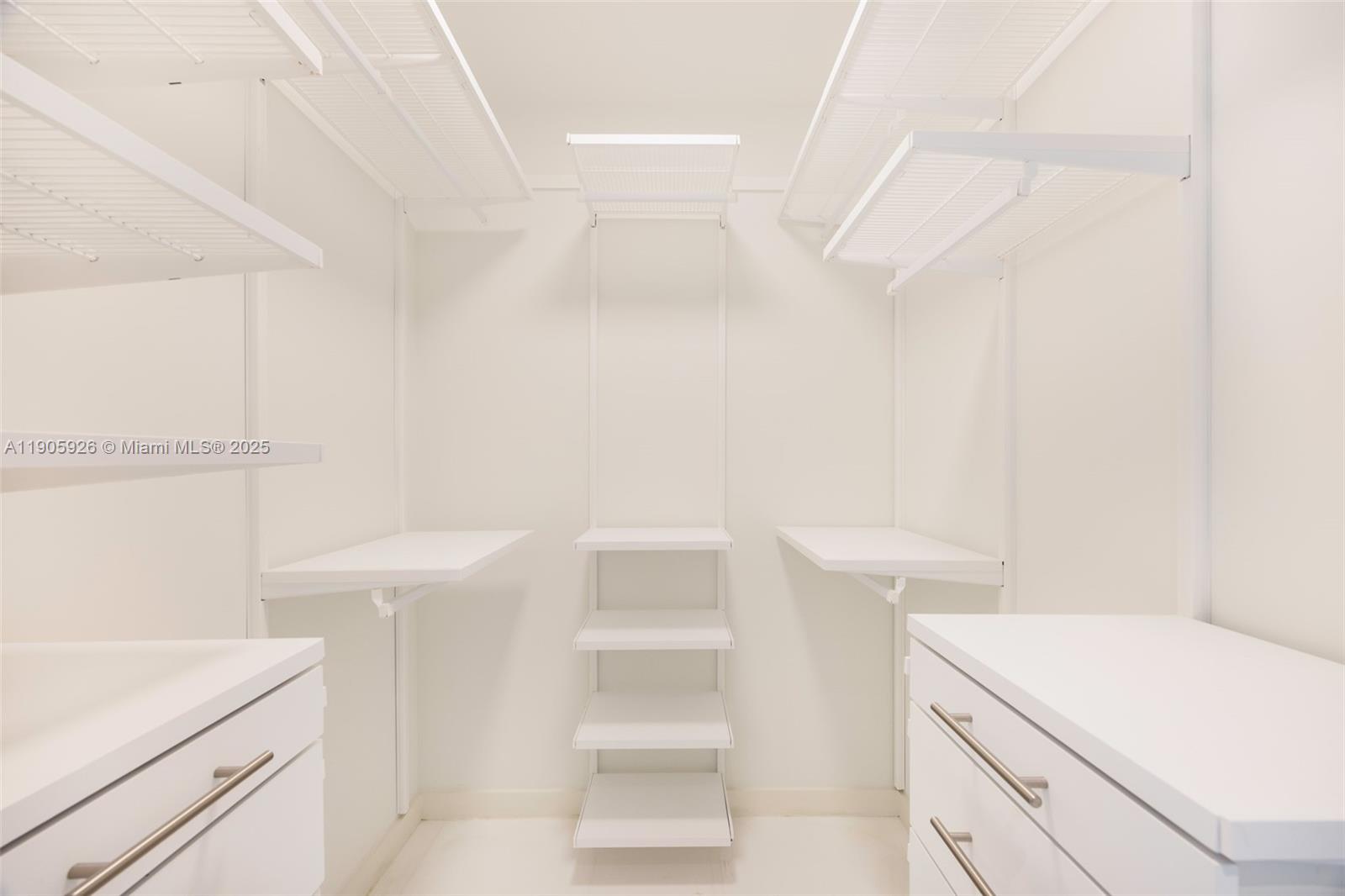 300 Biscayne Boulevard Way # 5205W