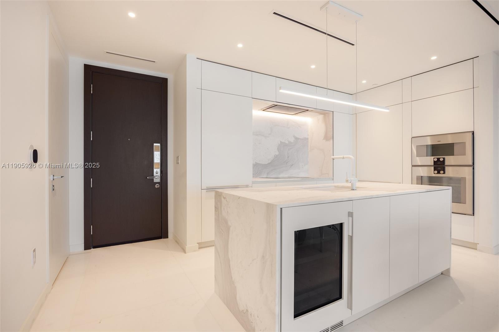 300 Biscayne Boulevard Way # 5205W