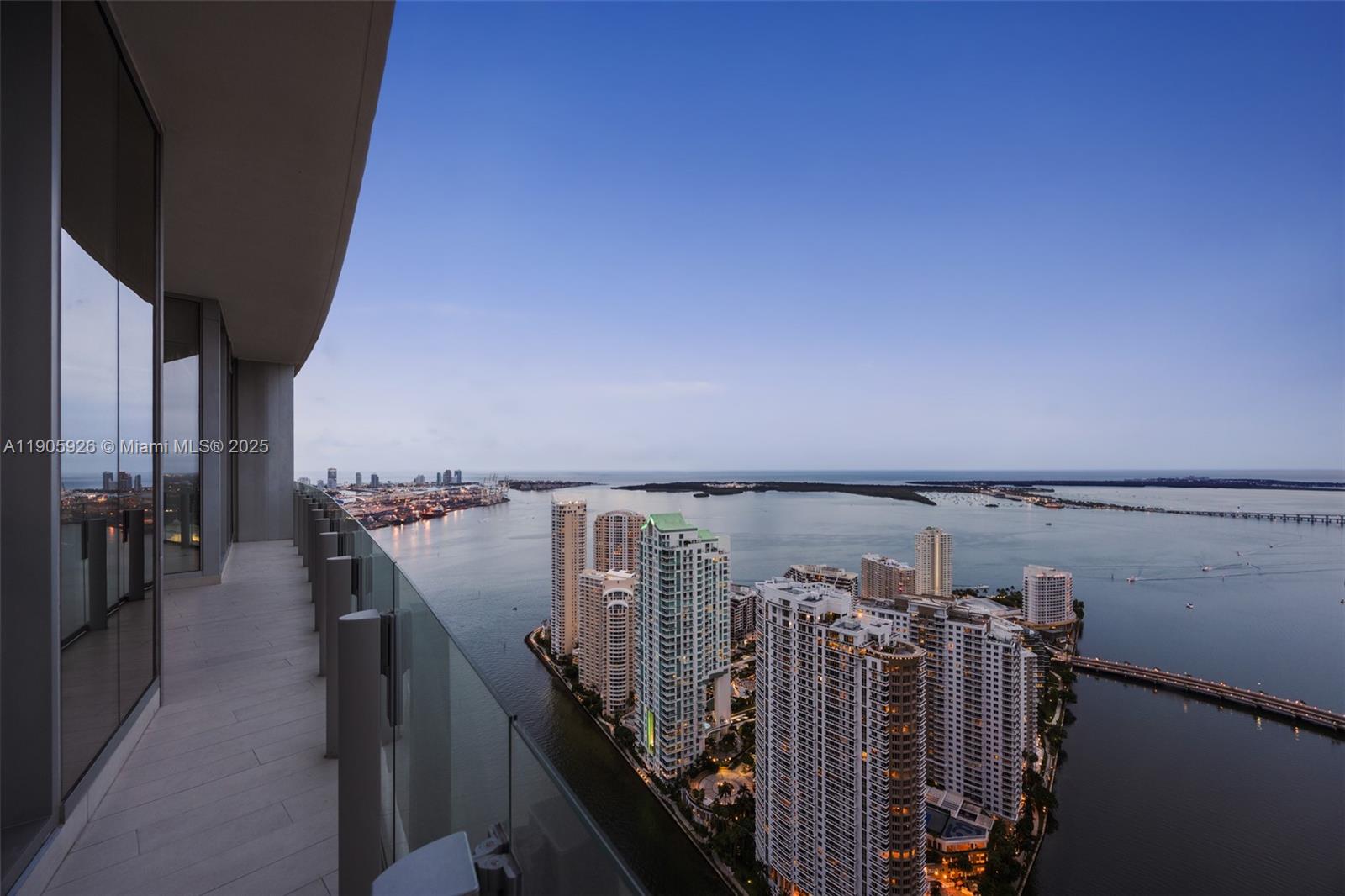 300 Biscayne Boulevard Way # 5205W