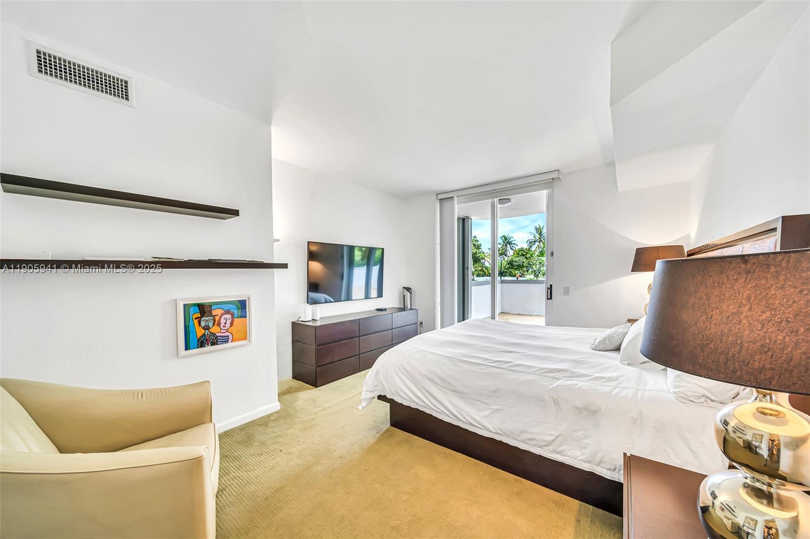 21050 Point Pl # 401