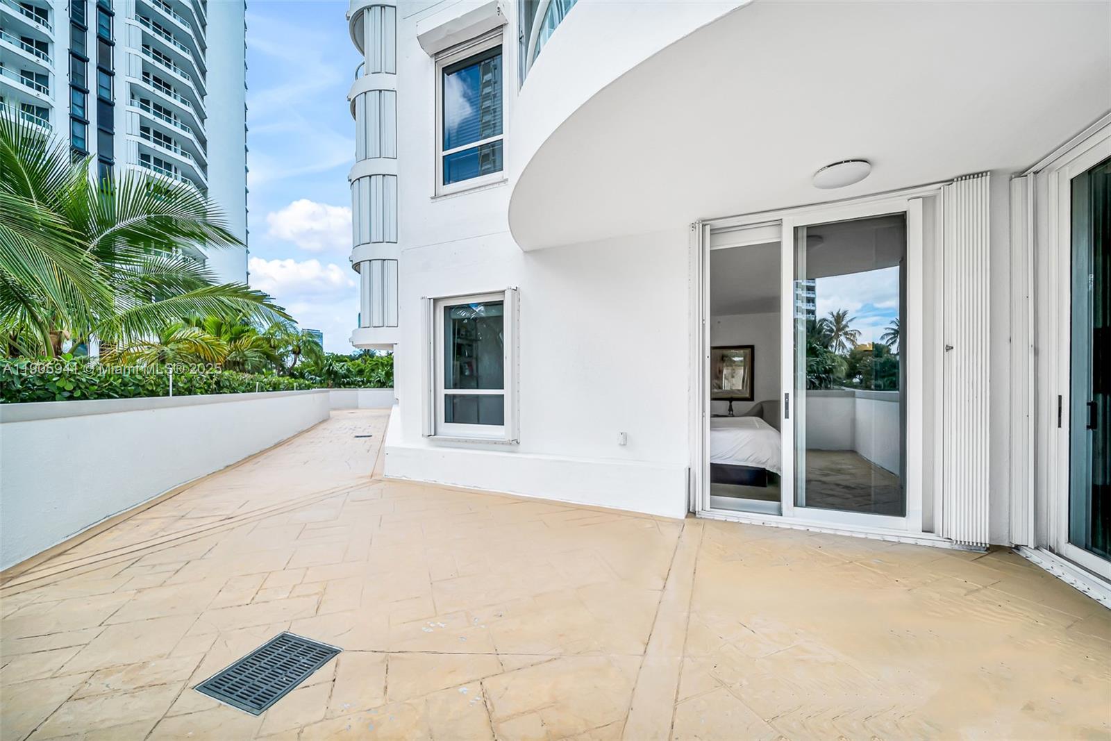 21050 Point Pl # 401