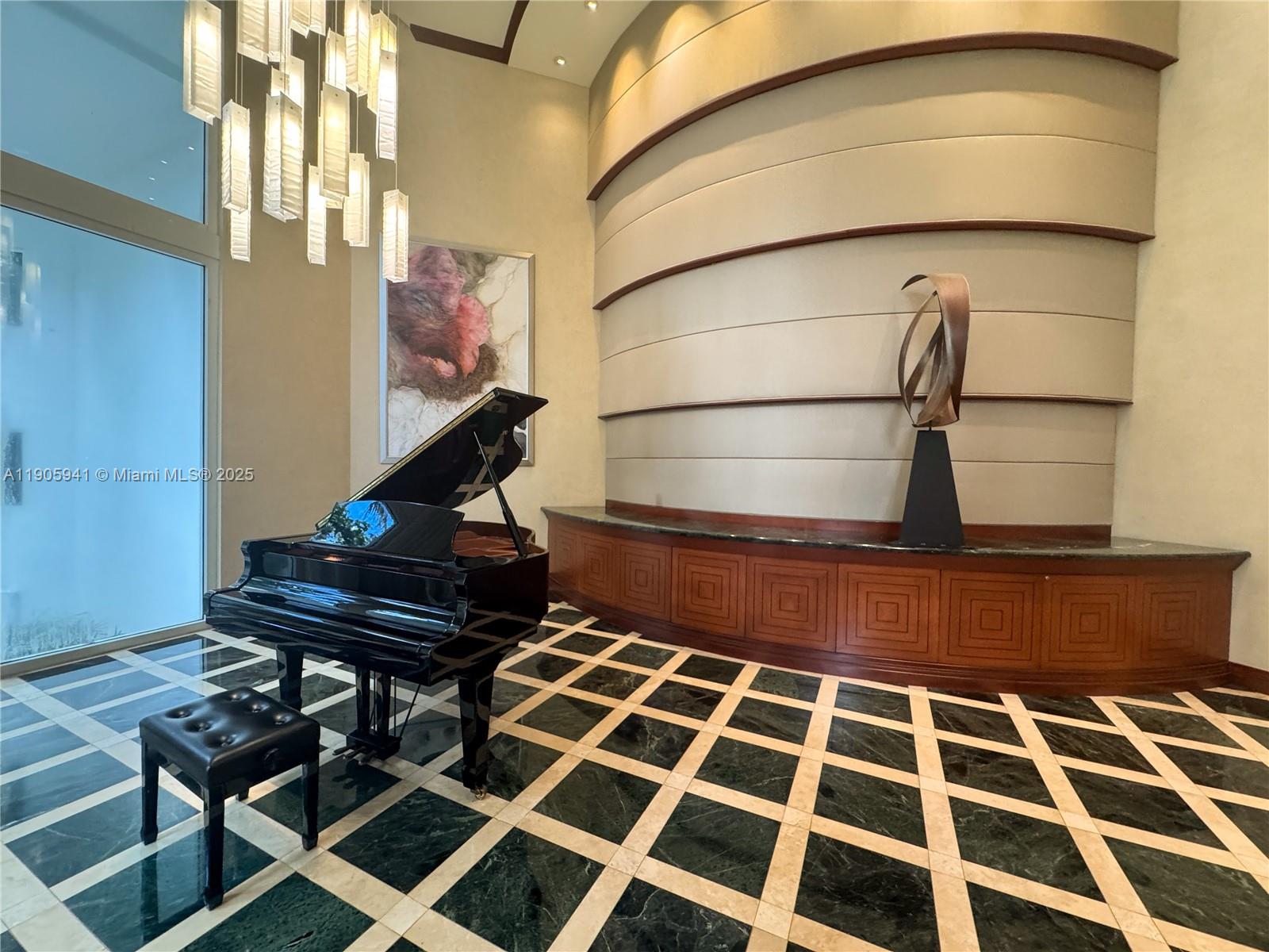 21050 Point Pl # 401