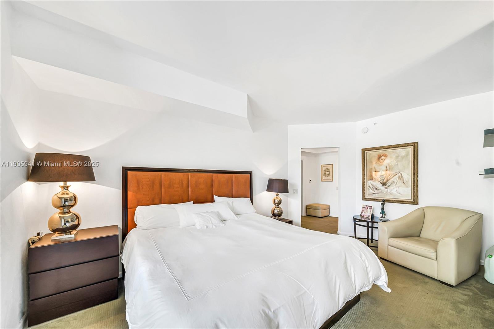 21050 Point Pl # 401