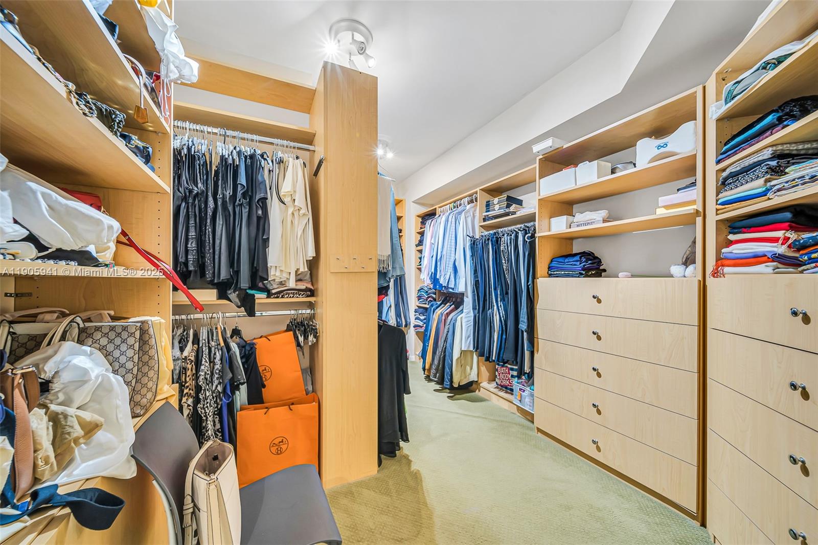 21050 Point Pl # 401