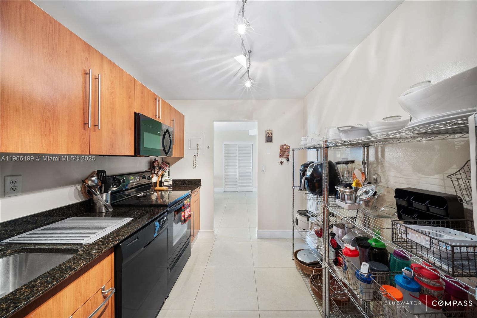 3000 S Ocean Dr # 520