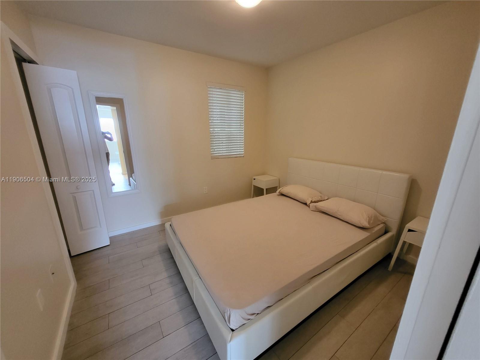 1601 Meridian Ave # 106