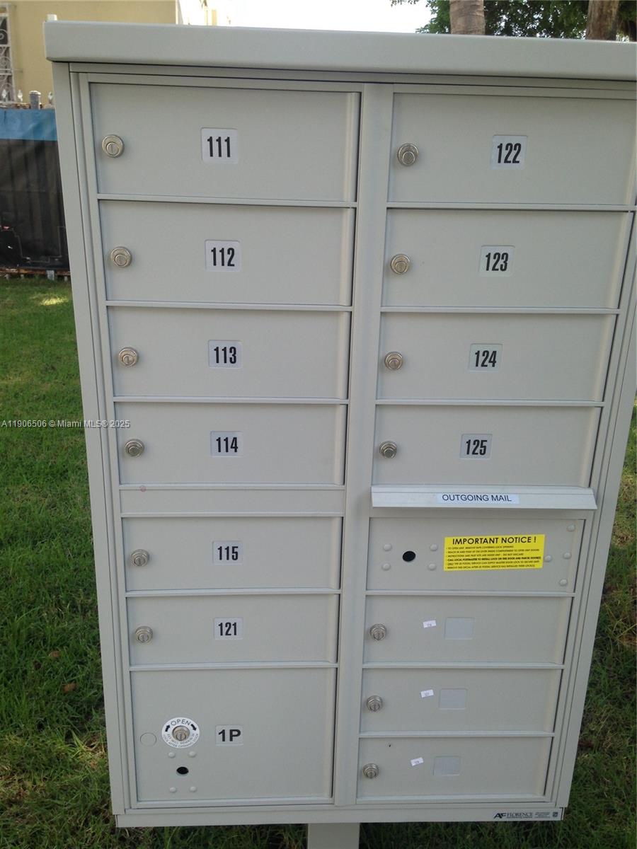 551 Michigan Ave # 122