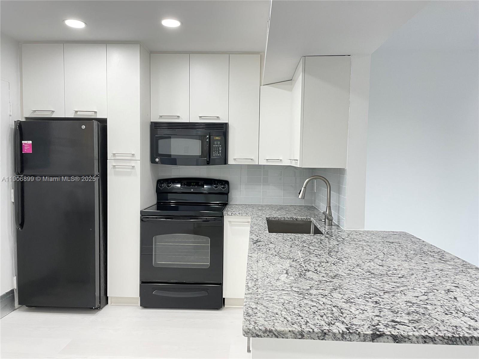 2810 NE 201st Ter # G328