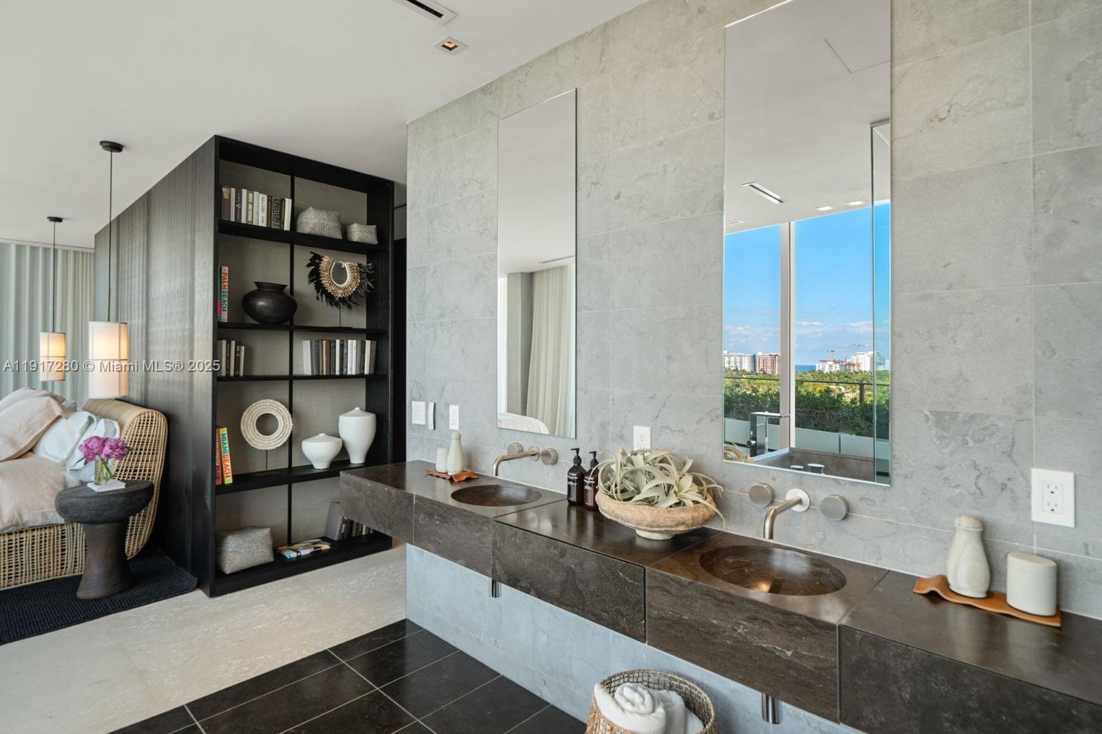 4701 N Meridian Ave Unit: UPH21