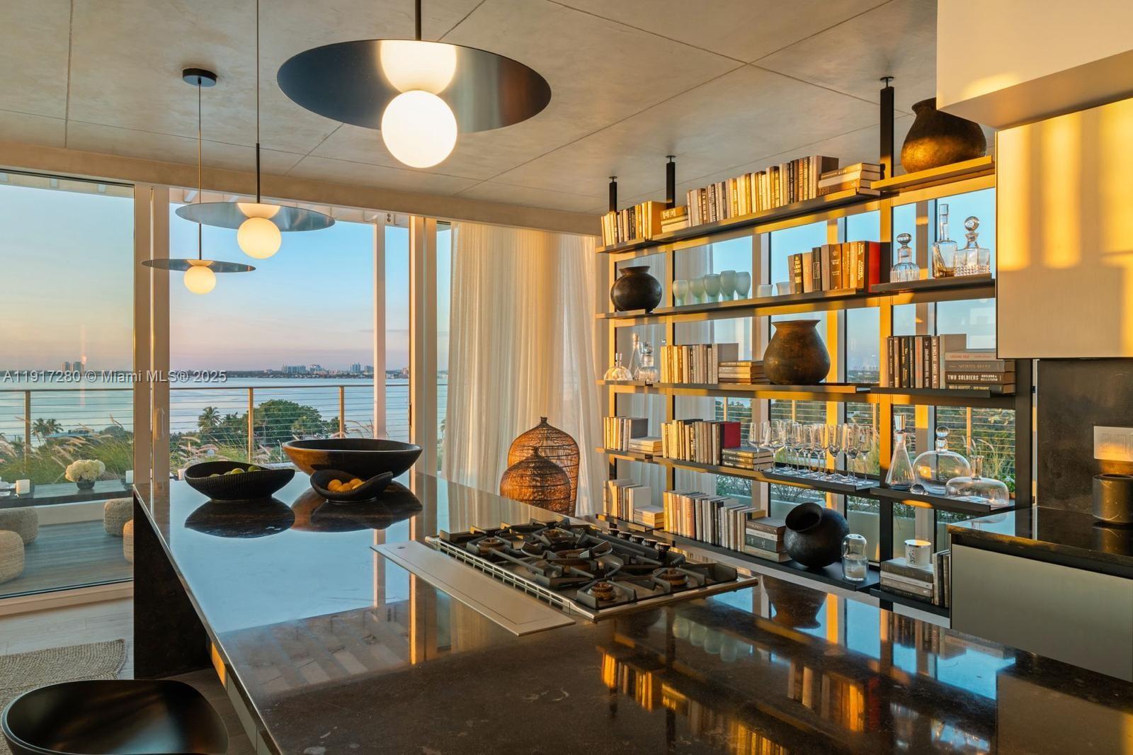 4701 N Meridian Ave Unit: UPH21