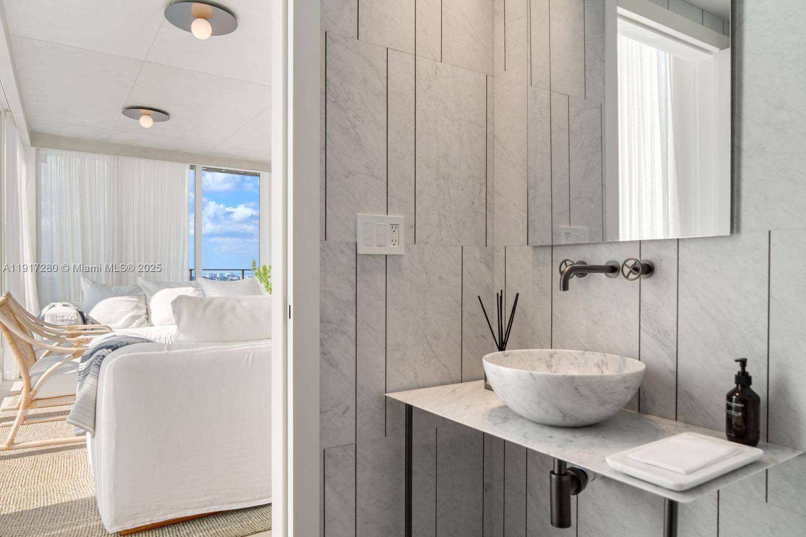 4701 N Meridian Ave Unit: UPH21