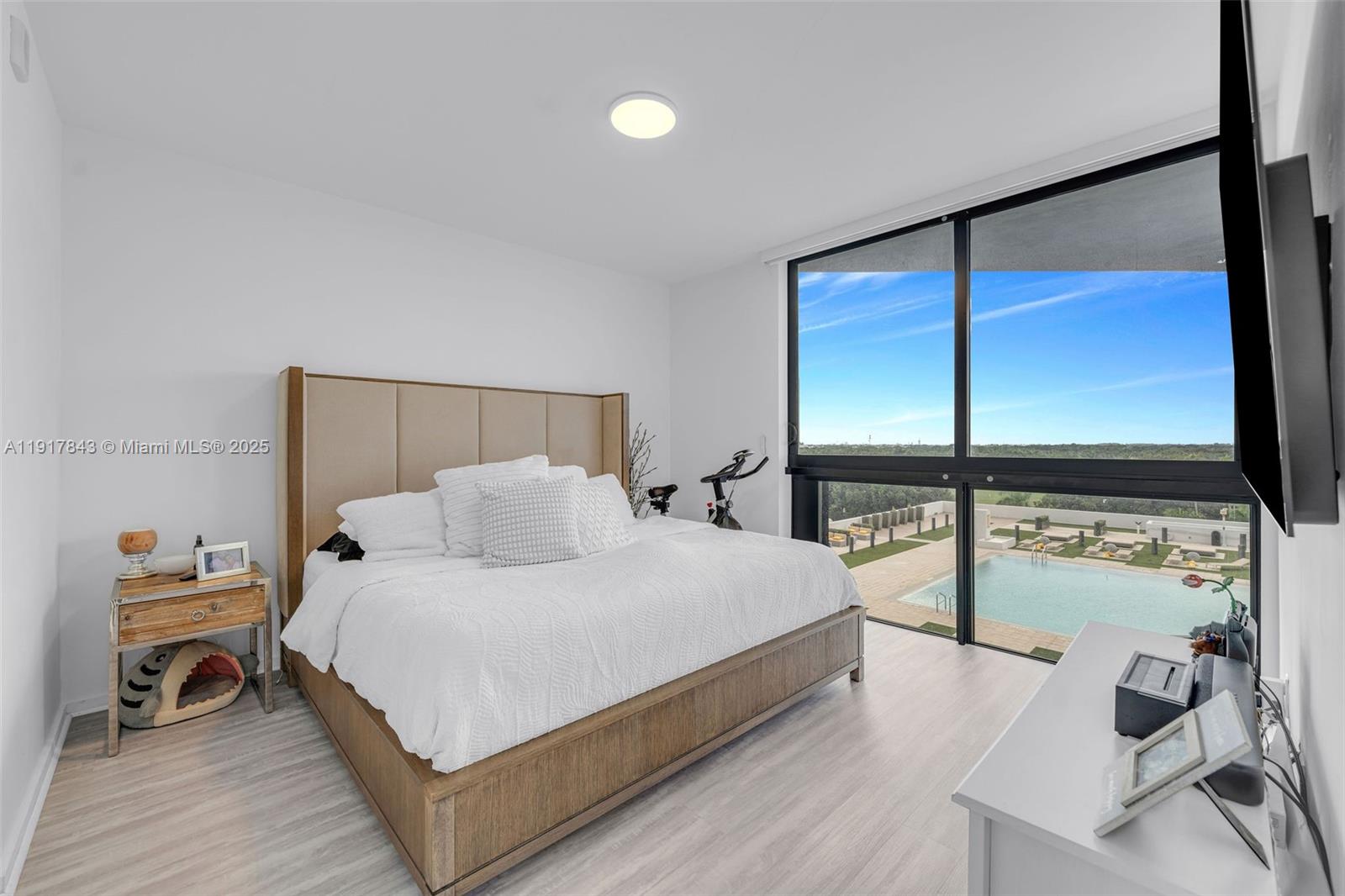 5252 NW 85th Ave # 504