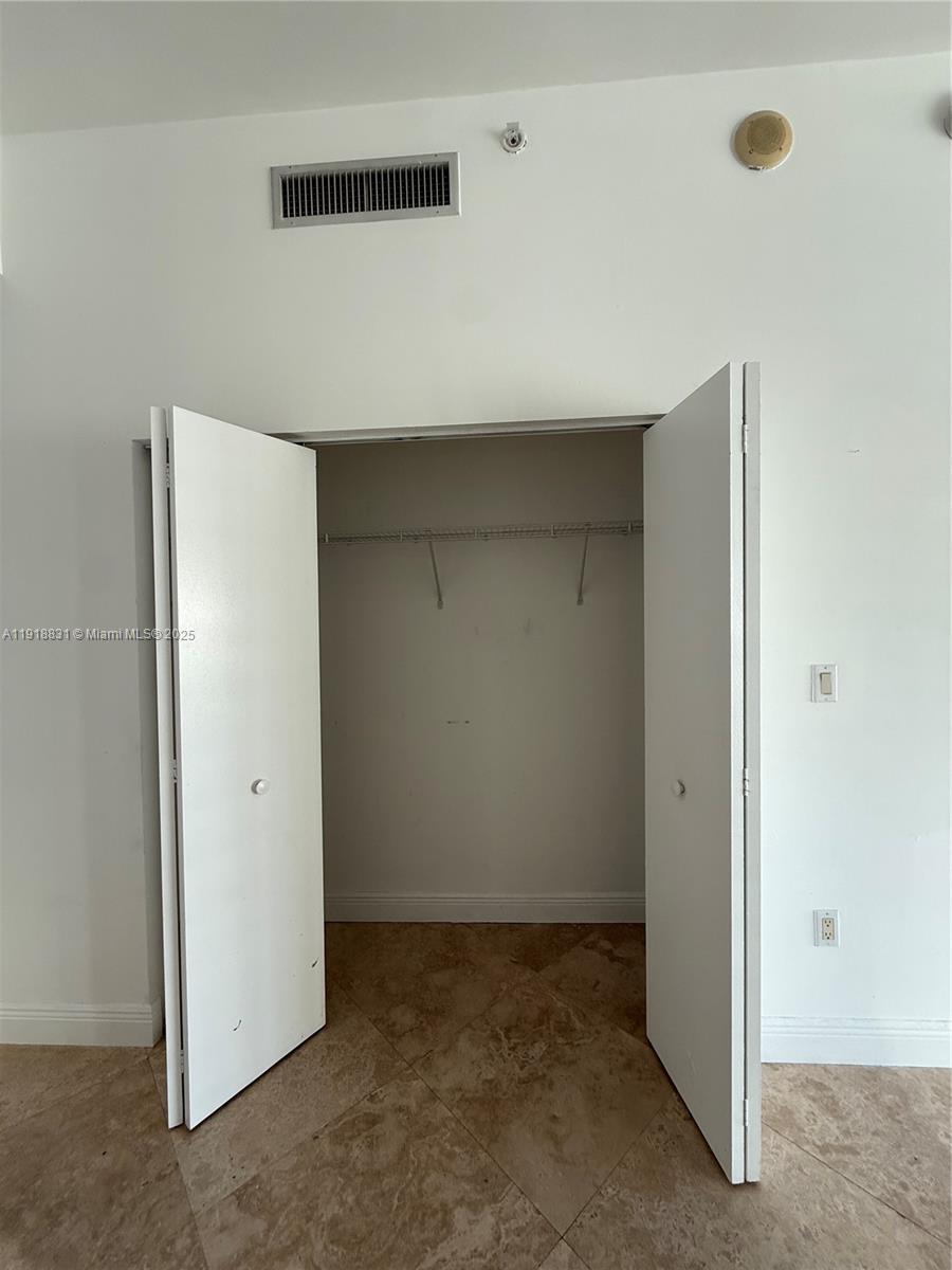 133 NE 2nd Ave # 2912