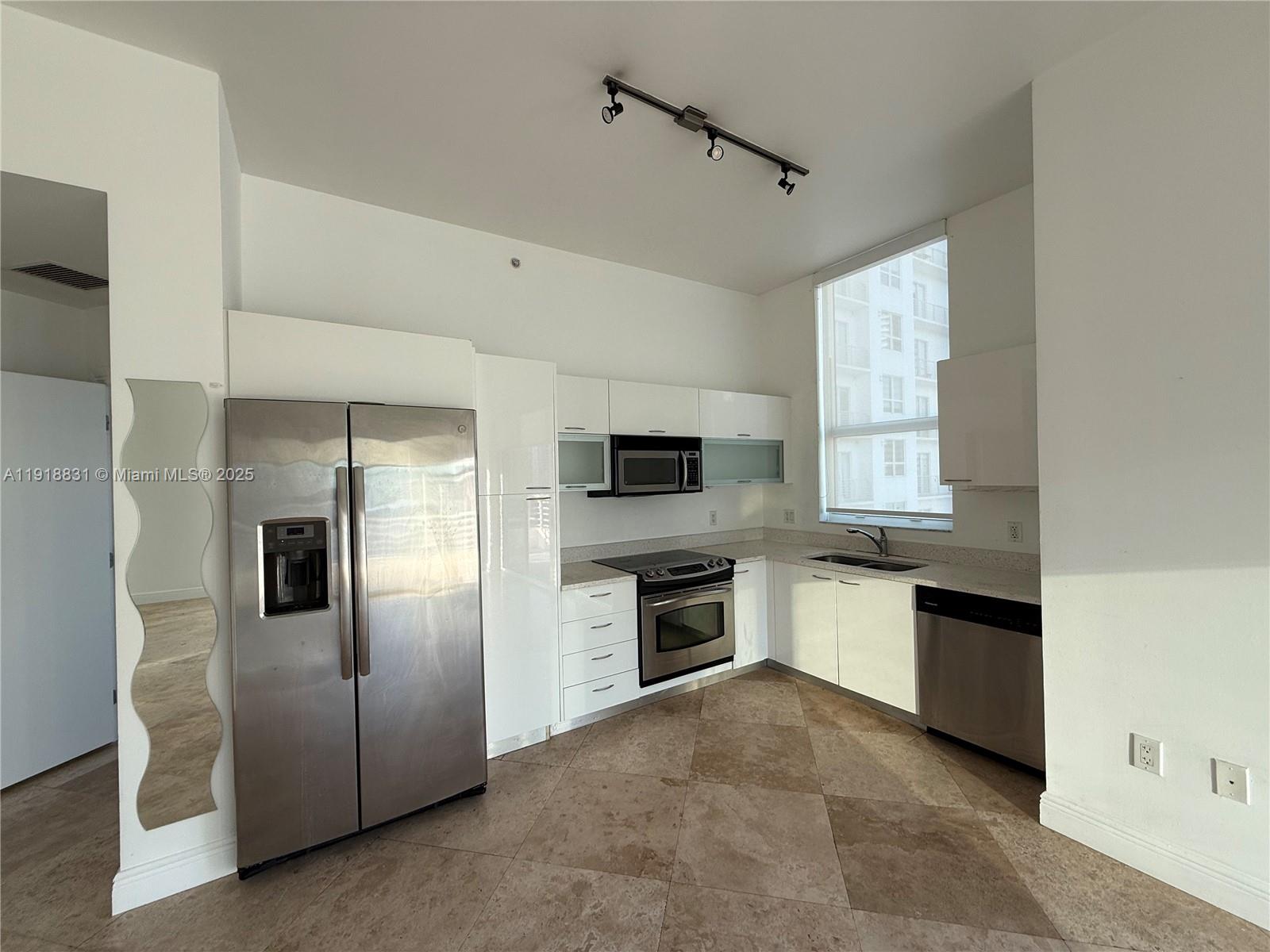 133 NE 2nd Ave # 2912