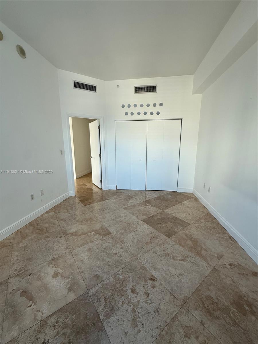 133 NE 2nd Ave # 2912