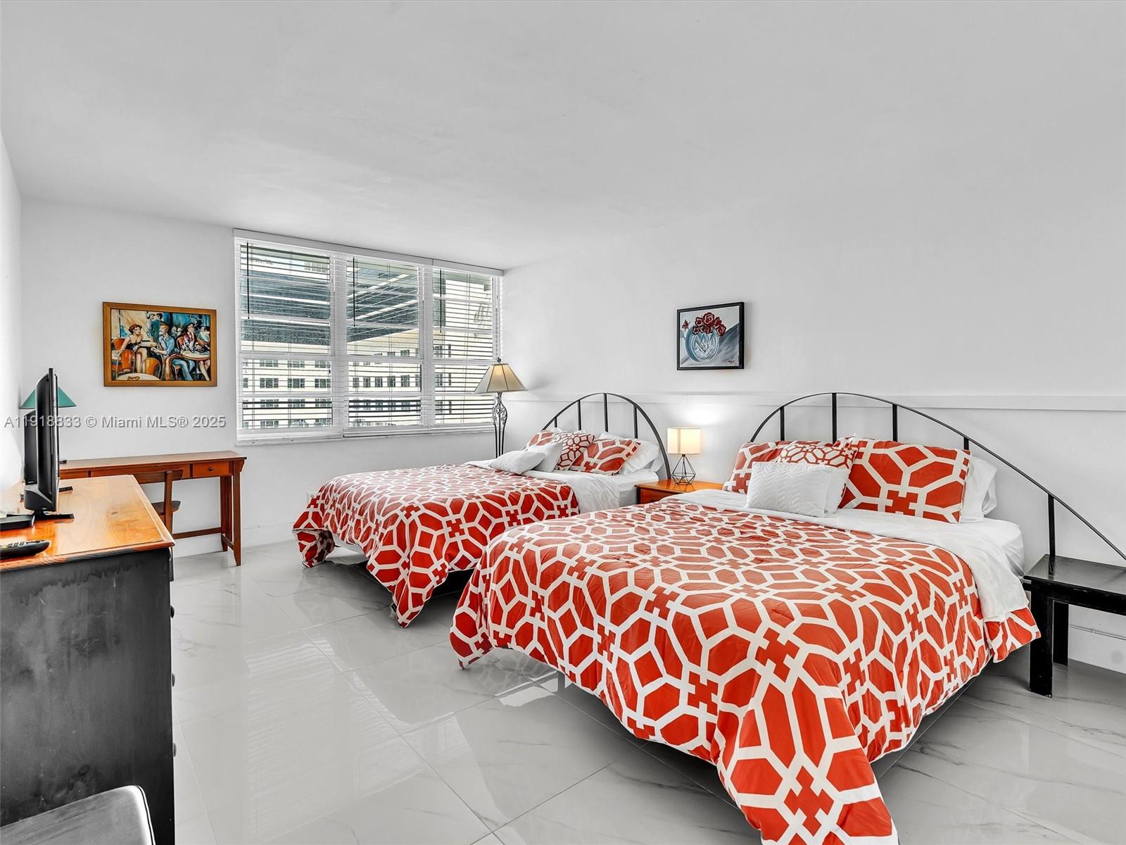 100 Lincoln Rd # 710