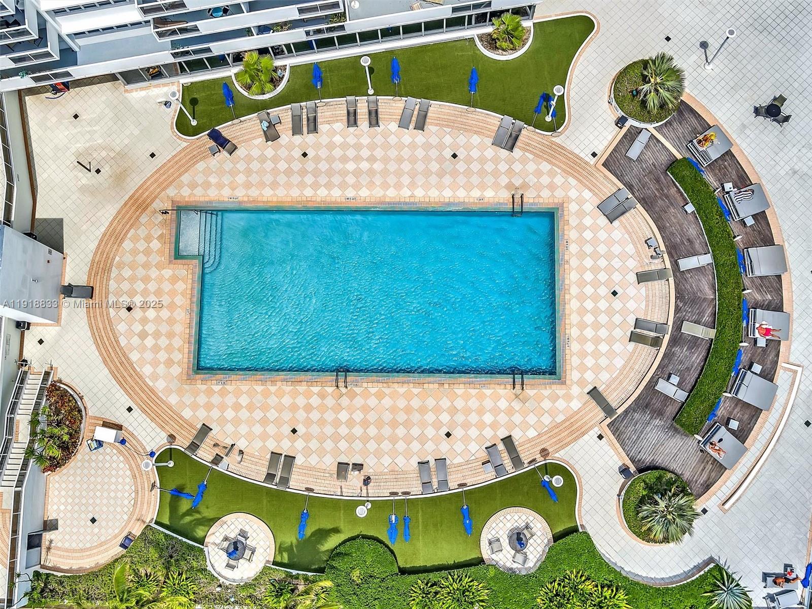 100 Lincoln Rd # 710