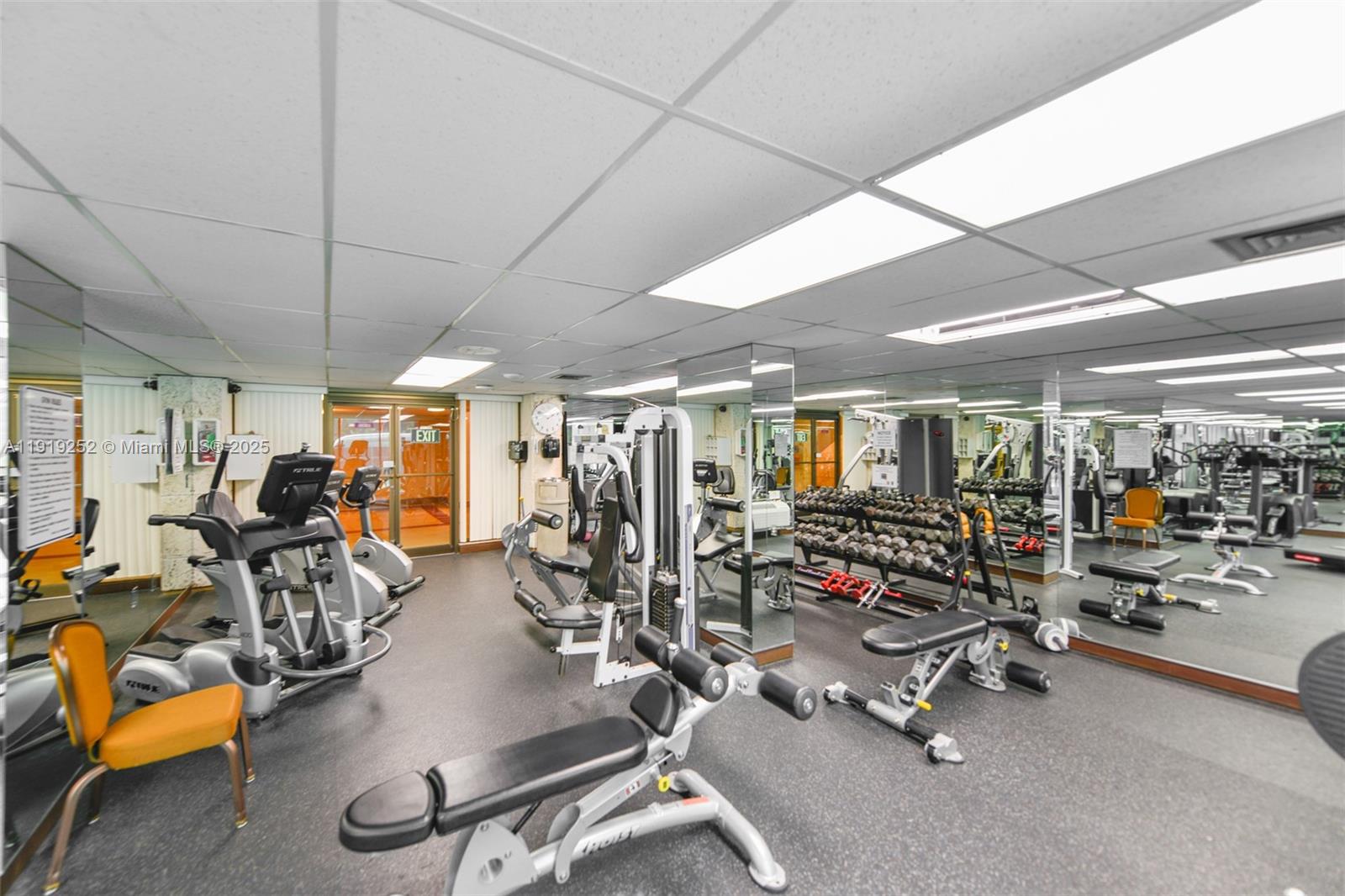 1985 S Ocean Dr # 6J