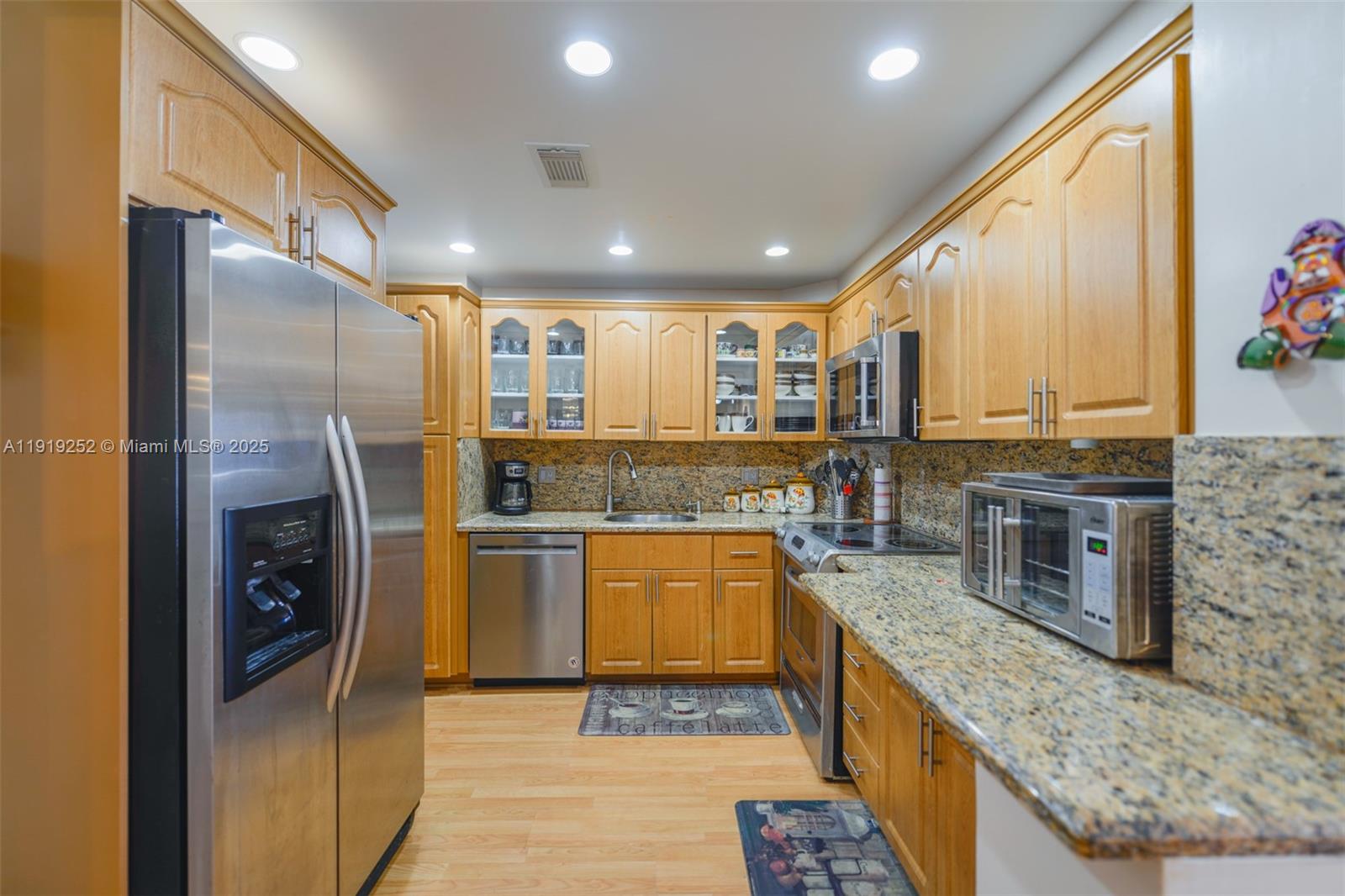 1985 S Ocean Dr # 6J