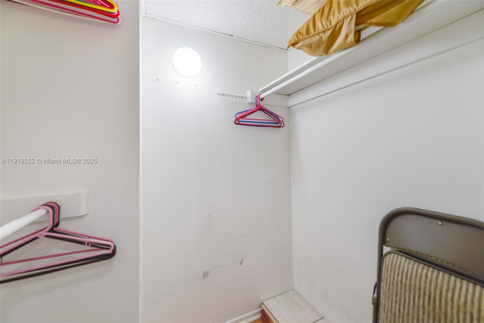 1985 S Ocean Dr # 6J