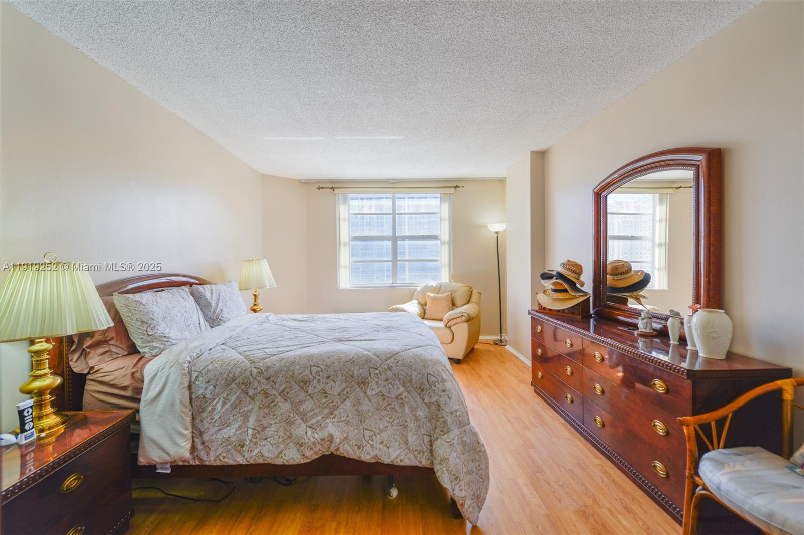 1985 S Ocean Dr # 6J