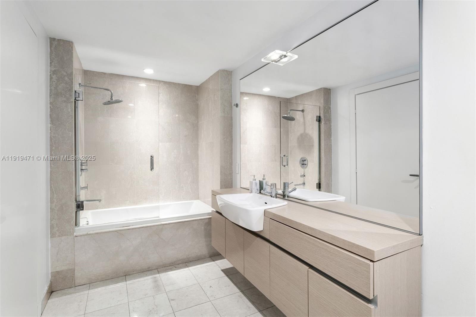 200 Biscayne Boulevard Way # 303