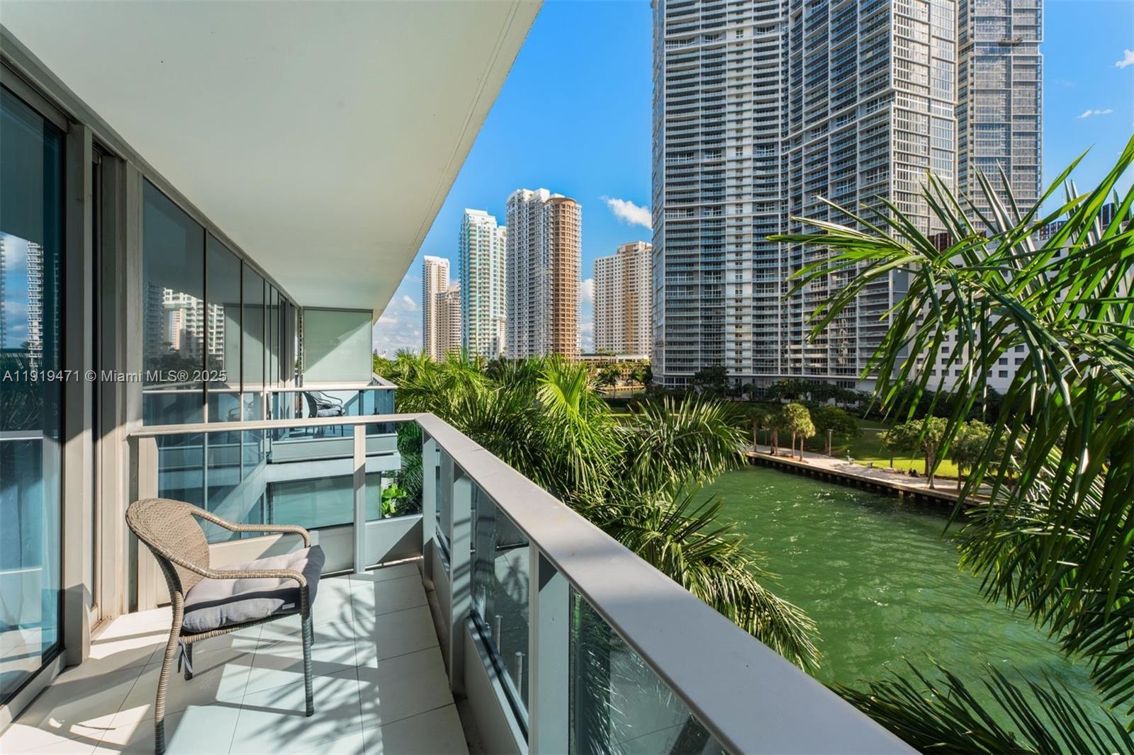 200 Biscayne Boulevard Way # 303