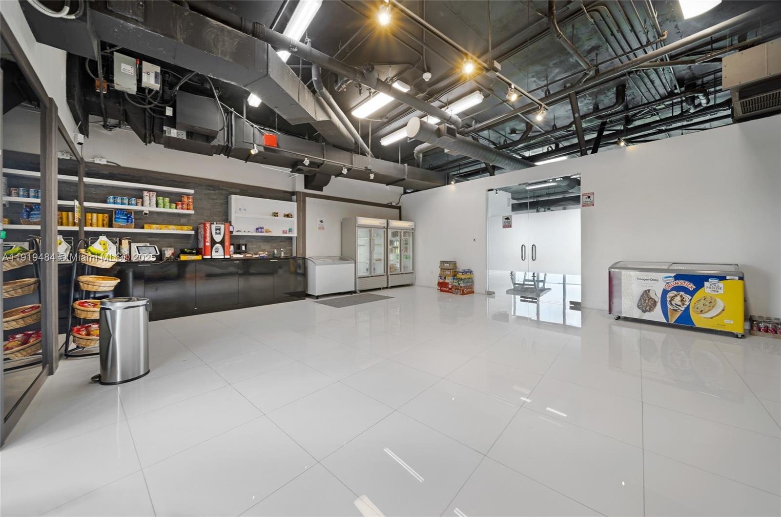 601 NE 36th St # 2911