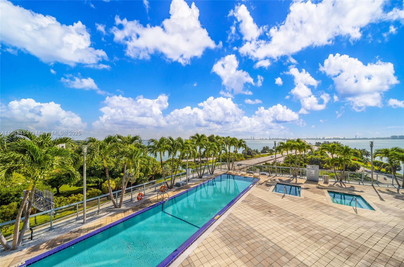 601 NE 36th St # 2911