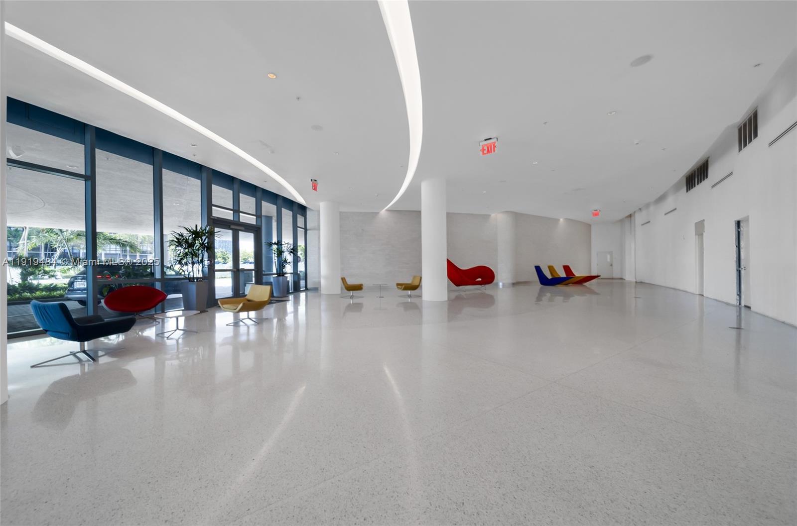 601 NE 36th St # 2911