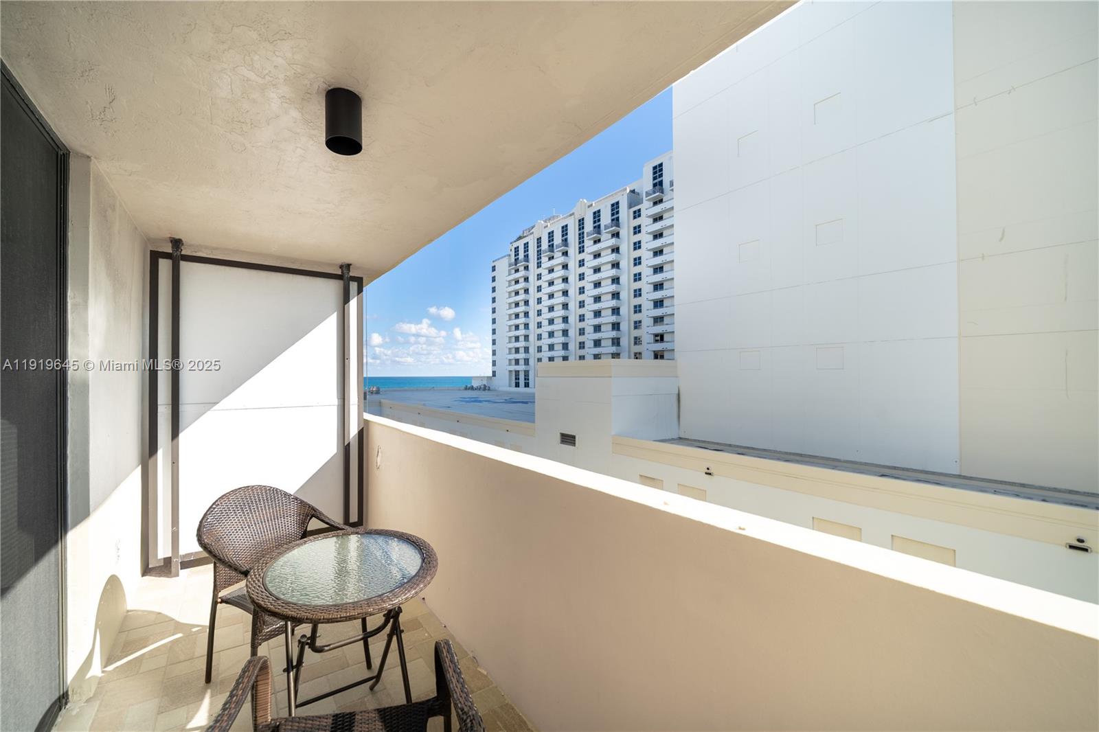 1621 Collins Ave # 802